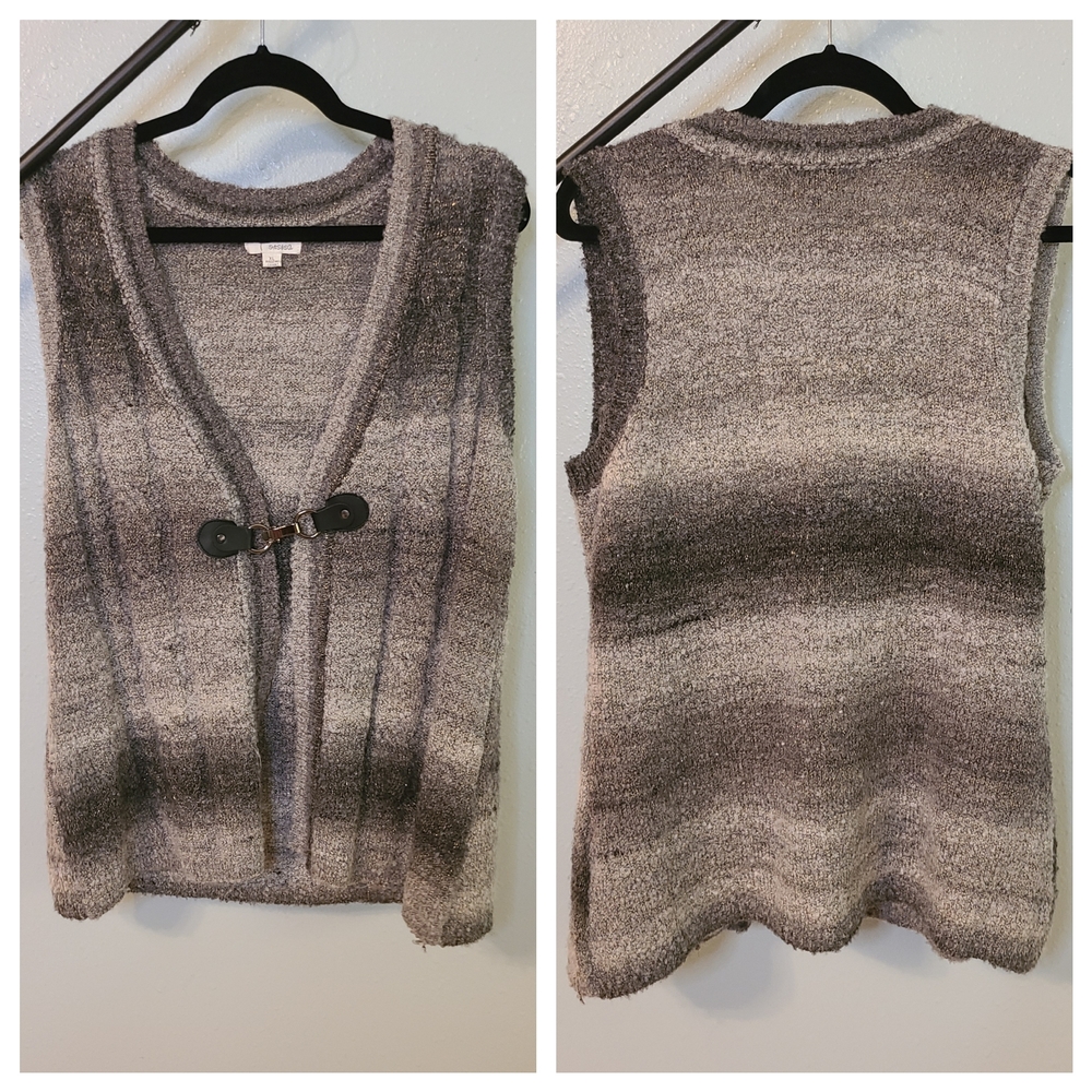 Chico's Gray Knit Vest with Toggle Closure.